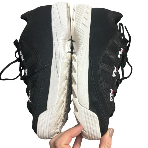 Men’s Fila D-Formation Black Sneakers Size 10 1/2 - Picture 3 of 6